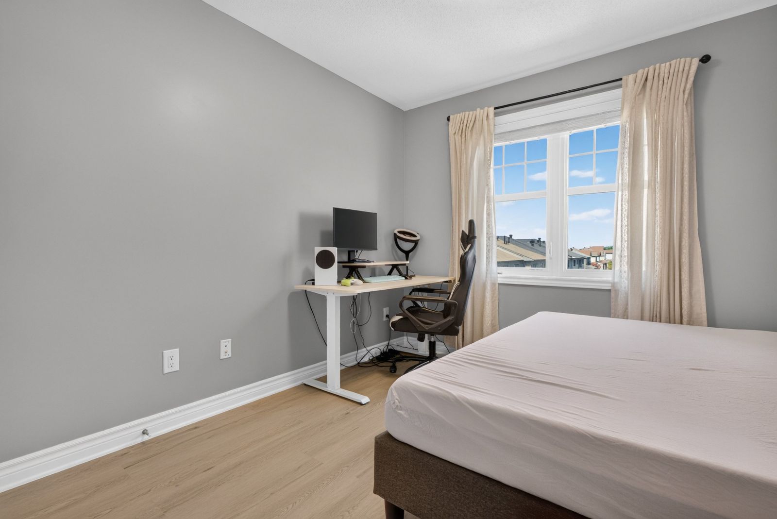 Second bedroom